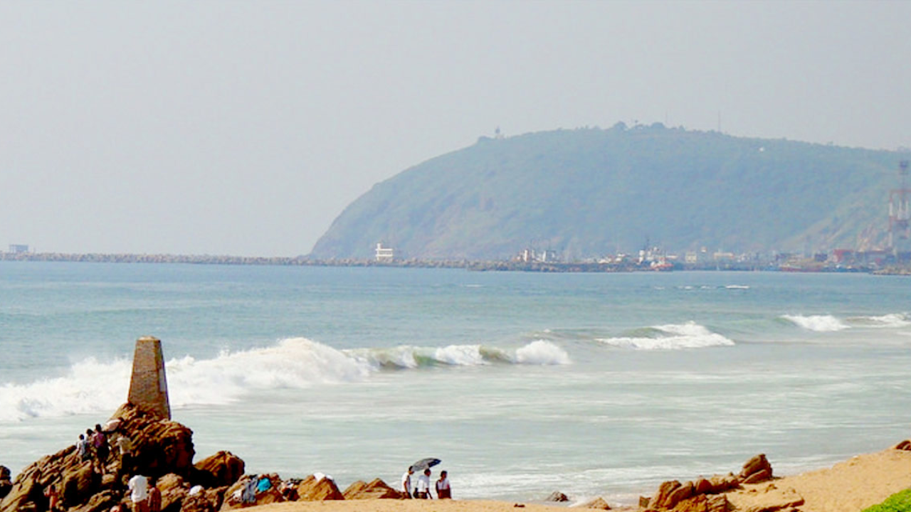 Dolphin's nose, Visakhapatnam